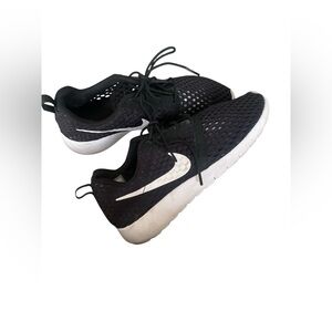 Nike Black Mesh Sneakers 705485-008